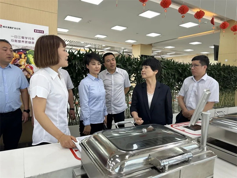 公司黨委副書記、工會主席張瀅到涌鑫公司開展調(diào)研（2）.jpg